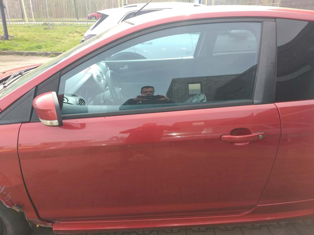 Ford Focus 2 original T&uuml;r vorn links Tango Rot 3-T&uuml;rer Facelift Bj.2008